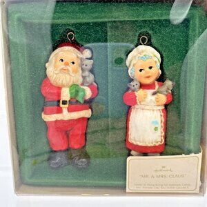 Vintage 1981 Hallmark Keepsake Mr. & Mrs. Claus Ornaments w/ Box – Holding Kitte